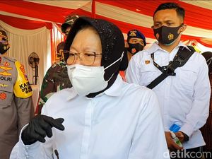 Risma ke Jakarta, Ikut Audisi Calon Menteri Jokowi?