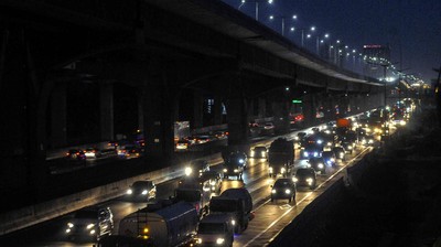 Lalin Tol Jakarta-Cikampek Ramai Jelang PSBB Jakarta