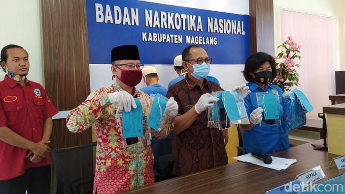 BNN Kabupaten Magelang ungkap modus baru simpan sabu dalam masker, Jumat (11/9/2020).