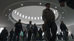 Inggris Izinkan Masjid Tetap Beroperasi