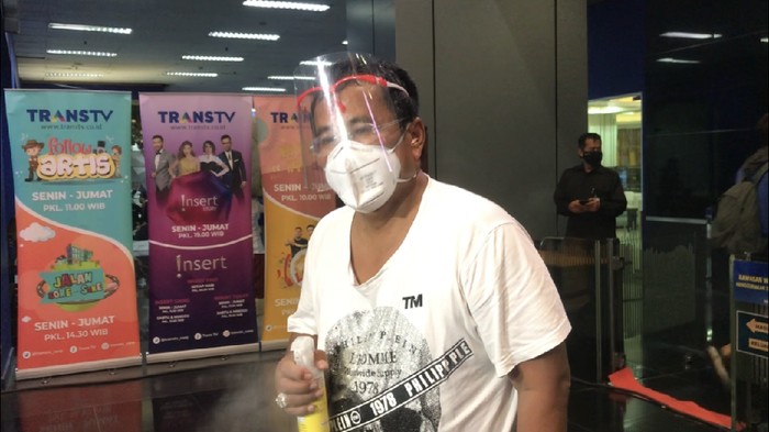 Hotman Paris bantah bangkrut