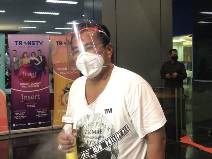 Hotman Paris bantah bangkrut