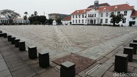 Beberapa taman kota yang kerap menjadi alternatif wisata di Ibu Kota pun diketahui akan ditutup selama penerapan PSBB secara ketat.