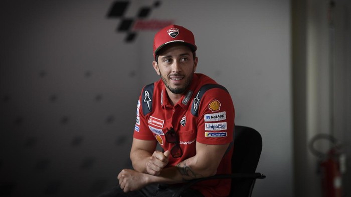 Valentino Rossi, Francesco Pecco Bagnaia, Andrea Dovizioso, Luca Marini, Miguel Oliveira, Fabio Quartararo menjalani konferensi pers jelang MotoGP San Marino 2020 di Sirkuit Misano, Kamis (10/9).