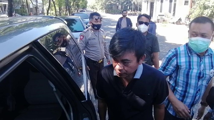 kejari surabaya