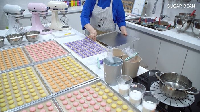 Baker Korea Bikin 1.600 Macaron dalam 3 Jam