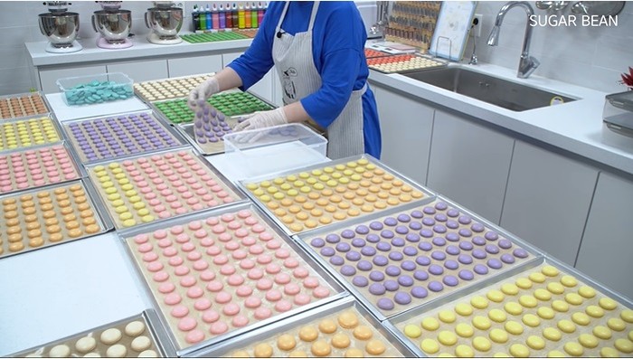 macaron Baker Korea Bikin 1.600 Macaron dalam 3 Jam