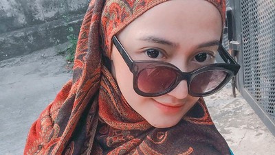 8 Gaya Hijab Marcella Simon, Bintang Sinetron yang Berhijab Setelah Mualaf