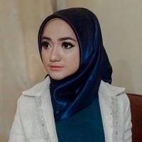 Marcella mengungkapkan sempat merasa ketakutan dengan pemikiran-pemikiran manusia jika dirinya berhijab. Pada akhir Juli 2020, ia hampir setiap hari menangis karena ingin berhijab. (Foto: Instagram @marcella_simon)