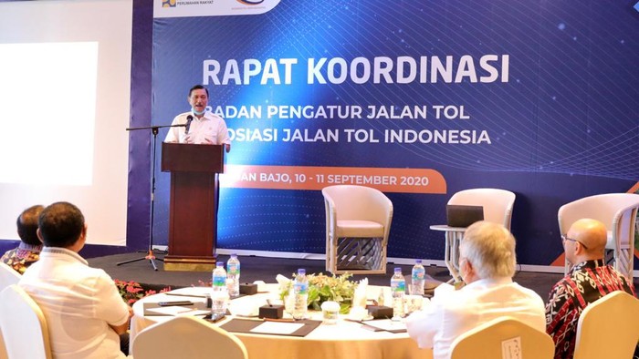 Menko Kemaritiman Luhut Binsar Pandajaitan saat menjalani wawancara dengan detikcom di acara Blak-blakan, Kamis (19/7).