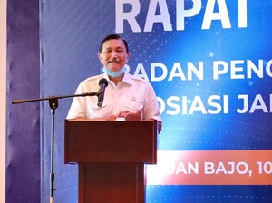 Luhut Beberkan Alasan Pemerintah Buka Pintu Lebar buat TKA