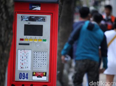 Mesin Parkir yang Diresmikan Ridwan Kamil Terbengkalai