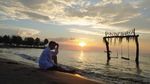 Foto: Menghabiskan Senja di Pantai Cahaya