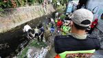 Pelanggar Masker di Solo Dihukum Bersih-bersih Sungai