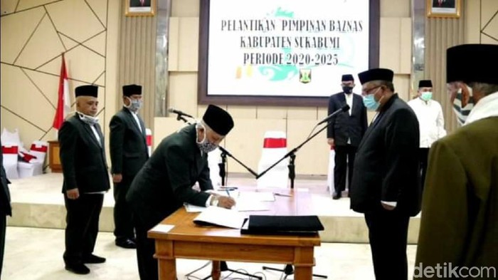 Pelantikan ketua Baznas Sukabumi diwarnai isu politis
