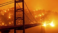 Kebakaran hutan besar-besaran terjadi di California, Amerika Serikat. Saking parahnya, langit di San Fransico berubah menjadi oranye. AP Photo/Noah Berger.