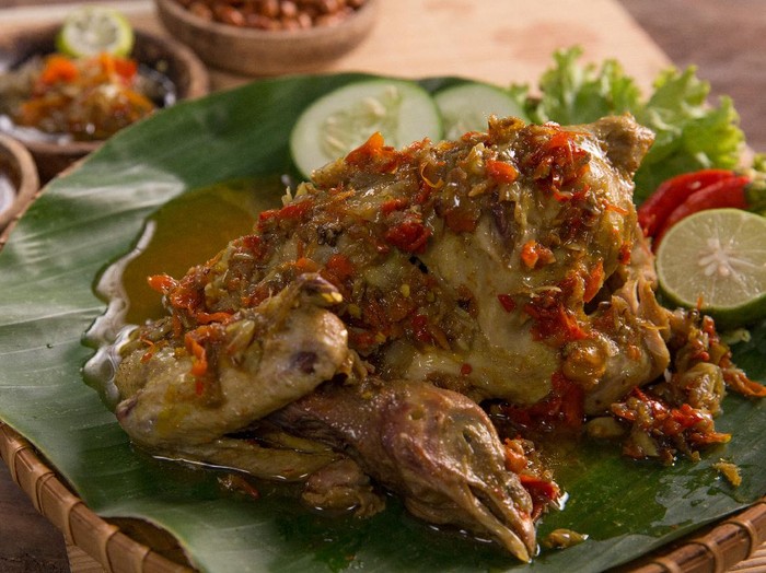 Resep Ayam Betutu Khas Bali yang Pedas Sedap