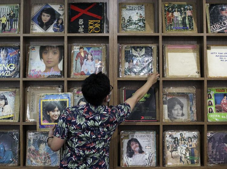RRI Restorasi Ribuan Album Piringan Hitam