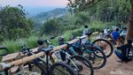 Potret Warung Nangka, Destinasi Gowes di Dago Atas Bandung