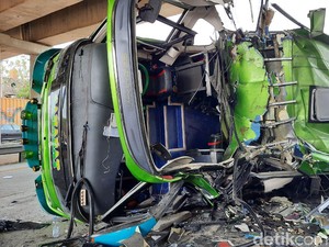 Detik-detik Kecelakaan Maut Tewaskan 2 Orang di Tol Cipali