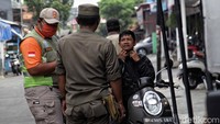 Diharapkan dengan adanya razia masker tersebut dapat meningkatkan kesadaran akan pentingnya menerapkan protokol kesehatan guna mencegah penyebaran virus Corona.