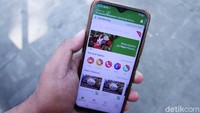 Untuk menggunakan aplikasi Pasar Pintar, warga bisa mendownload di play store. Melalui aplikasi tersebut warga bisa dengan mudah belanja tanpa perlu takut terpapar COVID-19.