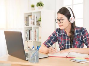 Pelajar Harus Tahu! Ini 4 Tips Belajar Efektif dan Fokus dari Rumah