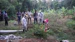 Evakuasi Mayat di Kolong Jembatan Tol Batang jadi Tontonan Warga