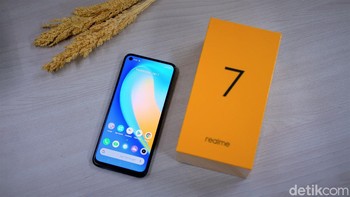 Berapa harga pastinya ponsel ini? Itu semua bakal terungkap di acara peluncurannya yang digelar 17 September mendatang dan akan disiarkan lewat YouTube Realme Indonesia. Foto: Adi Fida Rahman/detikINET