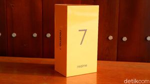 Unboxing Realme 7, Calon Ponsel Rp 3 Jutaan yang Dilengkapi NFC