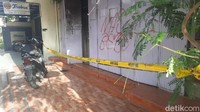 Polisi mengungkap fakta mengejutkan di balik kebakaran Toko Roti Trubus Jogja yang menewaskan seorang karyawan bernama IY. Aksi IY saat masuk ke dalam toko itu membawa bahan bakar terekam kamera CCTV.