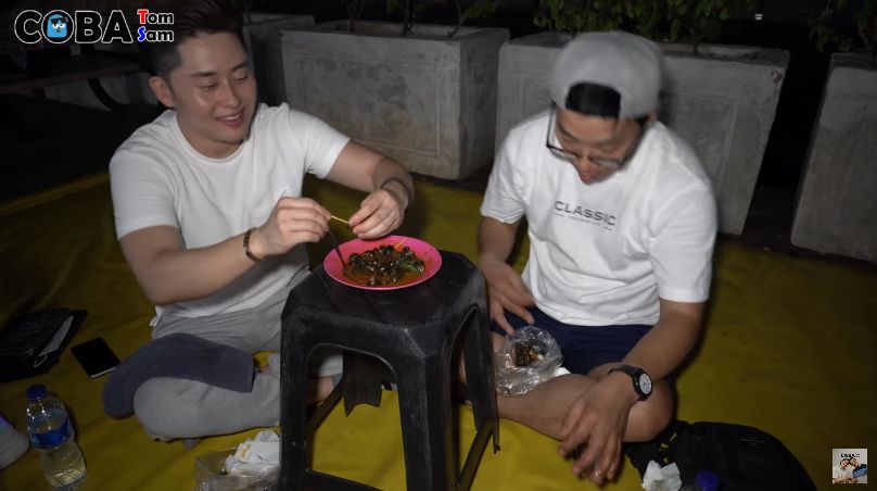 Orang Korea Cobain Tutut