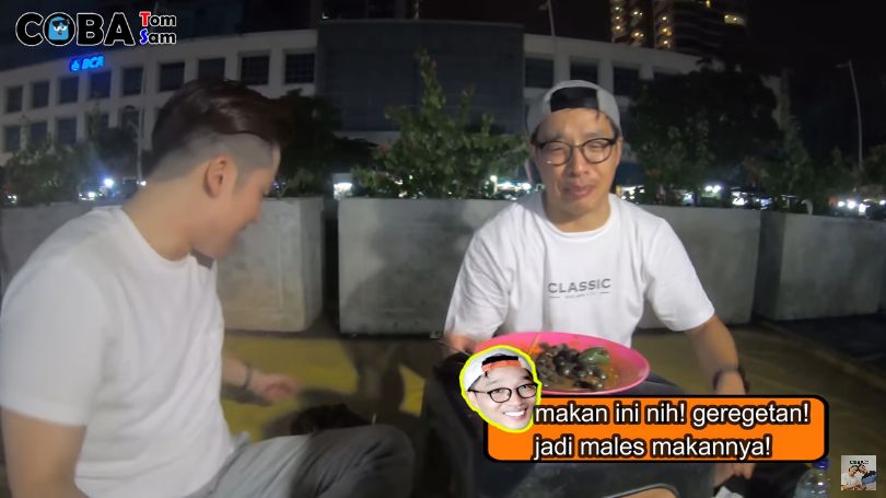 Orang Korea Cobain Tutut