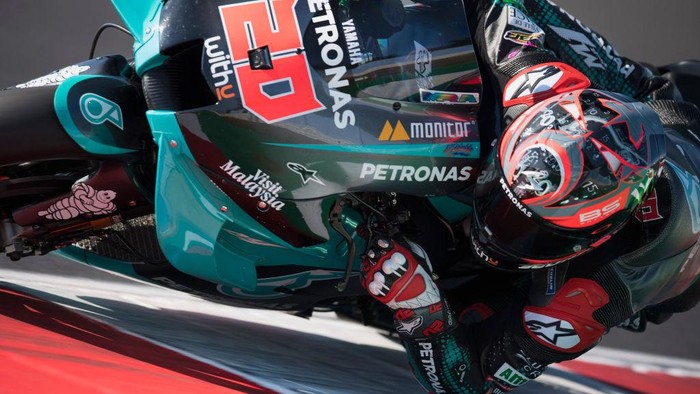 MISANO ADRIATICO, ITALY - SEPTEMBER 12: Fabio Quartararo of France and Petronas Yamaha SRT   rounds the bend during the MotoGP Of San Marino - Qualifying at Misano World Circuit on September 12, 2020 in Misano Adriatico, Italy. (Photo by Mirco Lazzari gp/Getty Images)