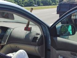 Potret Viral Lolos dari Sial dan Maut yang Sangat Dekat