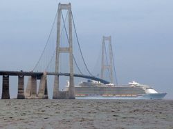 Potret Viral Lolos dari Sial dan Maut yang Sangat Dekat