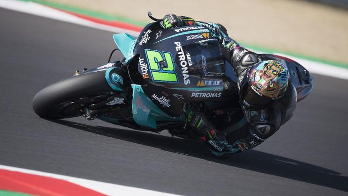 Franco Morbidelli MISANO ADRIATICO, ITALY - SEPTEMBER 12: Franco Morbidelli of Italy and Petronas Yamaha SRT (new helmet for the race) rounds the bend during the MotoGP Of San Marino - Qualifying at Misano World Circuit on September 12, 2020 in Misano Adriatico, Italy. (Photo by Mirco Lazzari gp/Getty Images)