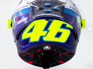 5 Fakta Pil Biru, Obat Kuat yang Hiasi Helm Valentino Rossi