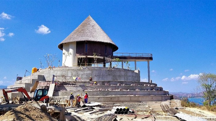 Puncak Waringin adalah proyek pembangunan Labuan Bajo yang jadi destinasi super prioritas. Sudah sejauh mana ya garapannya?