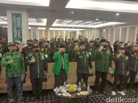 Calon Wali Kota-Wakil Wali Kota Surabaya, Machfud Arifin-Mujiaman Sukirno mendapat banyak dukungan dalam sehari. Mulai dari berbagai elemen masyarakat hingga sayap partai.