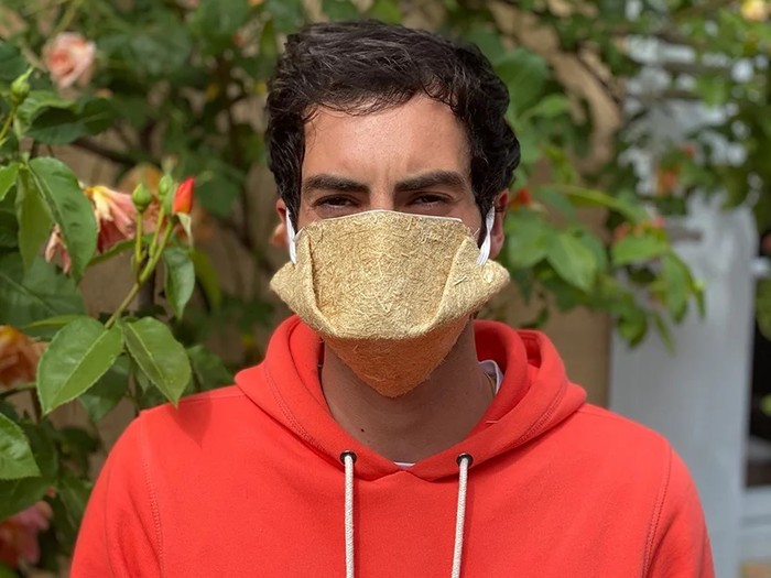 Masker dari Ganja Masker sekali pakai ramah lingkungan terbuat dari ganja.