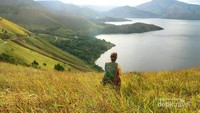Danau Toba terbentuk dari letusan gunung sekitar 75.000 tahun yang lalu. Letusan itu sendiri diyakini sebagai letusan terbesar dalam 25 juta tahun. Ilmuwan bahkan percaya, letusan ini hampir memusnahkan umat manusia (Foto: detikTravel)