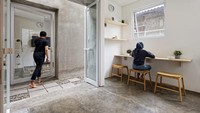 Menggunakan konsep rumah tumbuh, rumah ini dibangun secara bertahap, terbagi dalam tiga fase dan menelan biaya cuma Rp 450 juta. Istimewa/Dok. Fernando Gomulya via Delution.co.id.