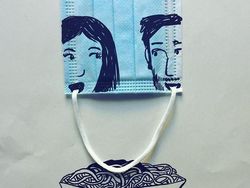 Seniman Ini Sulap Masker Jadi Karya Seni Kreatif