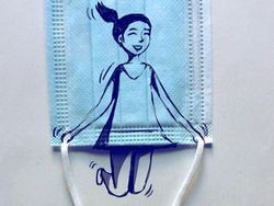 Seniman Ini Sulap Masker Jadi Karya Seni Kreatif