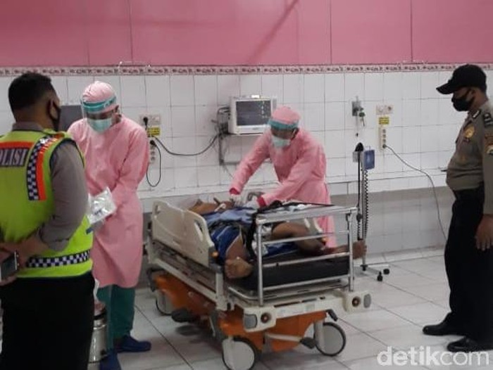 Usai Tusuk Istri, Pria di Jombang Coba Bunuh Diri