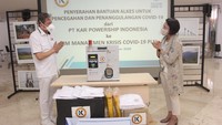 KPI bersama PT PLN (Persero) menambah donasi tahap kedua guna membantu rumah sakit dan tenaga medis dalam menangani pasien COVID-19. Istimewa/Dok. PLN.