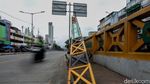 Waduh, Palang Underpass Tanah Abang Patah