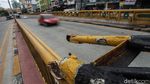Waduh, Palang Underpass Tanah Abang Patah