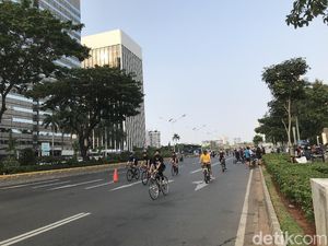 H-1 PSBB Jakarta, Warga Tetap Antusias Olahraga di Kawasan Sudirman